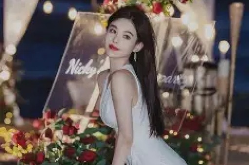 千万粉丝网红白冰偷税被查 抖音客服：是否封禁以通知为准