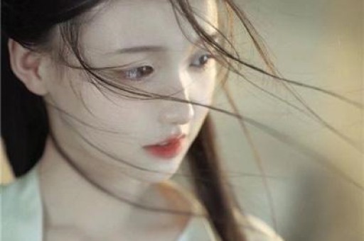 抖音又出“牛人”网红周小闹涨粉几百万引爆全网！